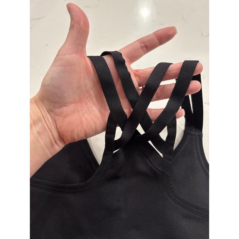 NWT Spanx black low impact athletic sport bra built-in cup liner size M comfort - Picture 7 of 10